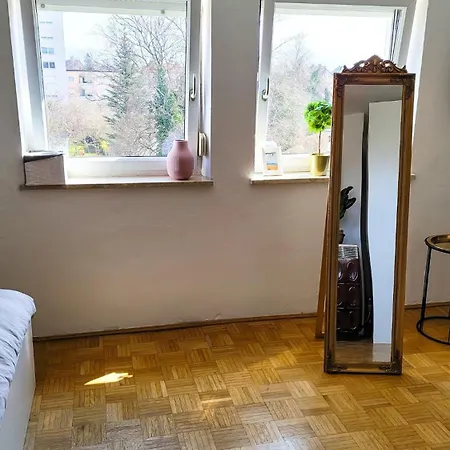 Dg L- Helle 40m2 2-zimmer Naehe Salzburg Apartmán *