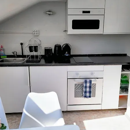 Dg L- Helle 40m2 2-zimmer Naehe Salzburg Freilassing
